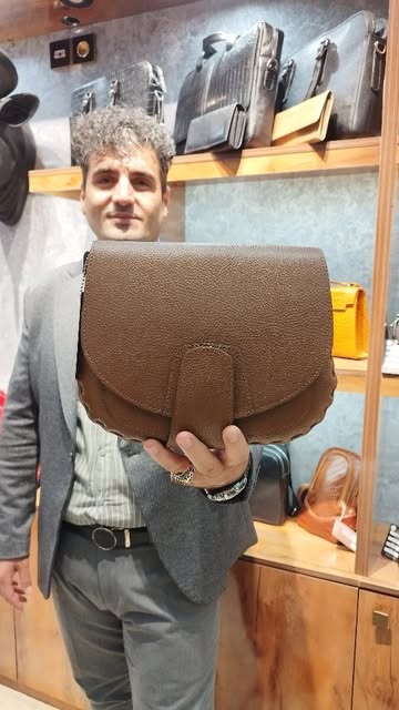 کیف دوشی تمام چرم طبیعی مدل فیلی
